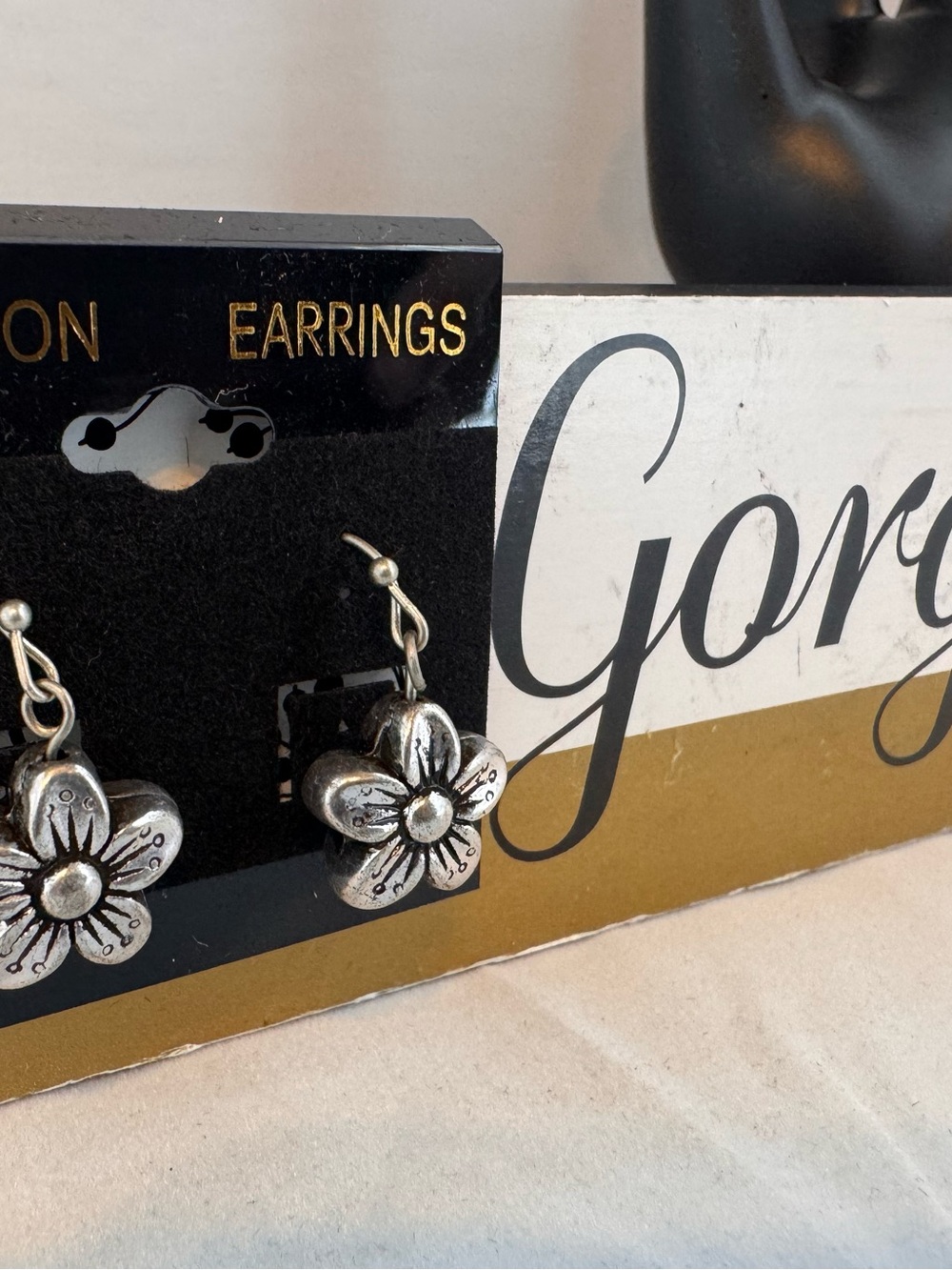 Source Unknown Silver Flower Dangle Earrings